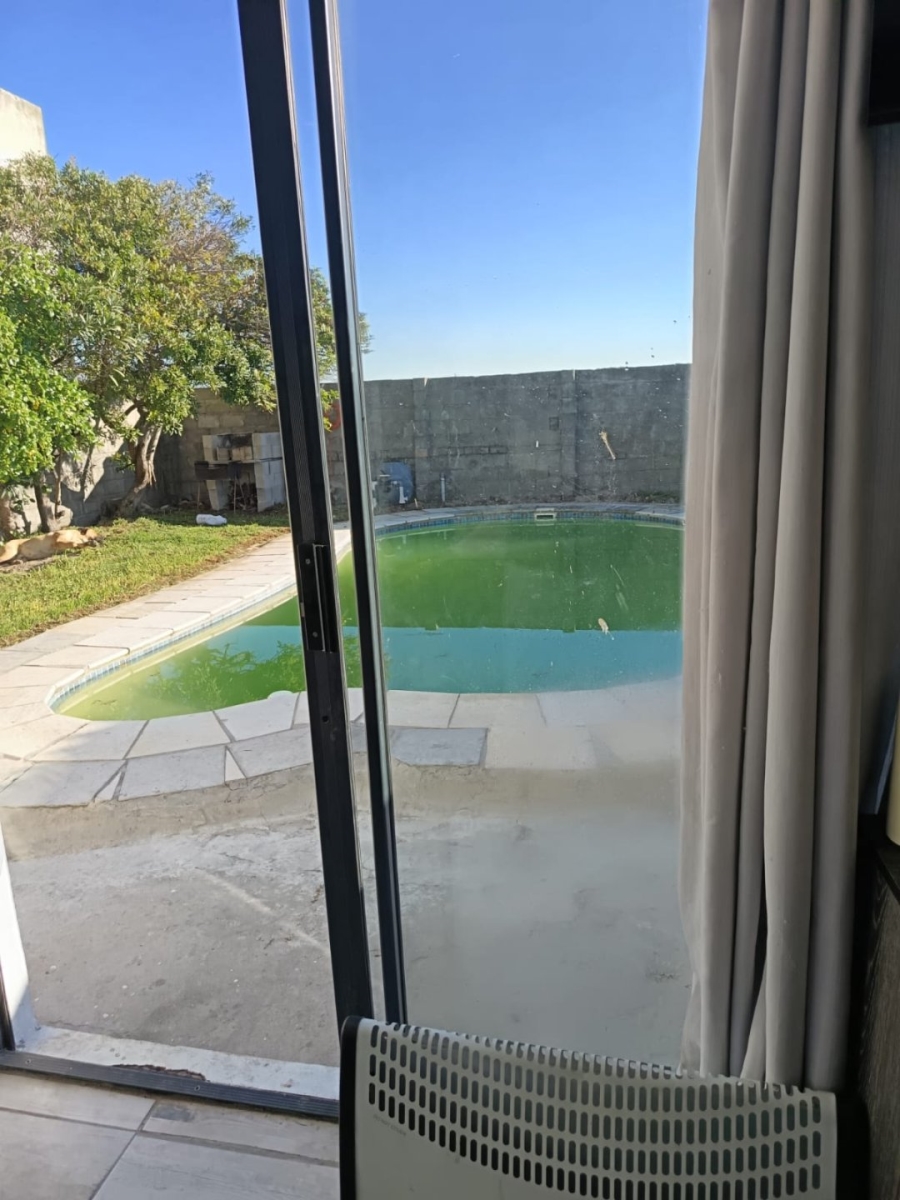 3 Bedroom Property for Sale in Strandfontein Village Western Cape